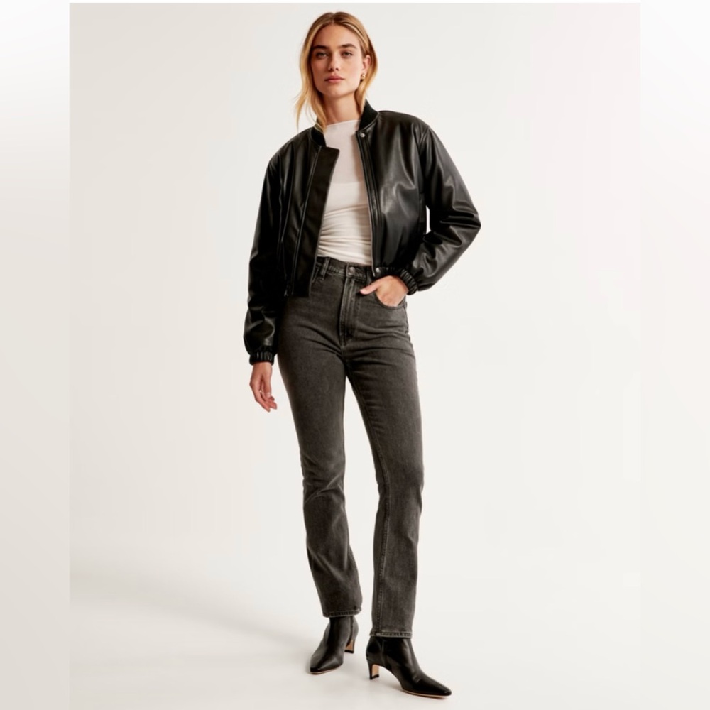 A & F 90s Slim Straight Jean Grey